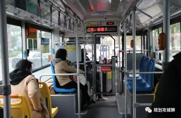 公共汽车出行低密度地区的公交线网优化思路